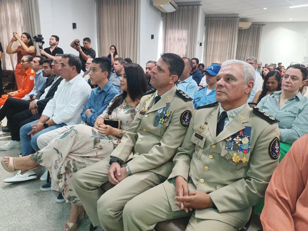 LEM recebe oficialmente o 27° BPM e empossa novo comandante