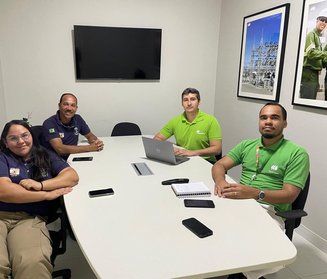 Defesa Civil Municipal discute planejamento de ações para o período de chuvas com a Neoenergia Coelba
