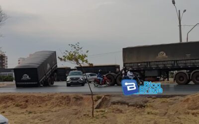 Semirreboque se solta na BR-242 e causa lentidão em Luís Eduardo Magalhães
